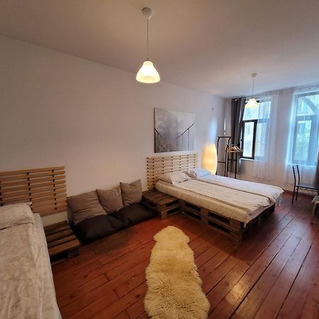 Hot Spot Apartments Sofia Bagian luar foto